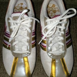 Women's Nike shoes 8.5